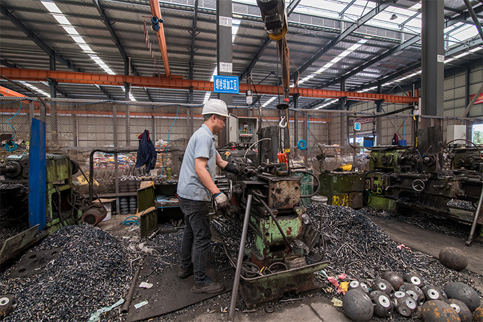 桦甸网架配件-螺栓球加工车间